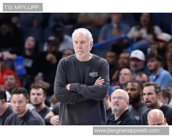 斯波执教生涯达成800胜成为NBA历史第三人仅次于波波维奇和斯隆 斯波执教生涯达成800胜成为NBA历史第三人仅次于波波维奇和斯隆