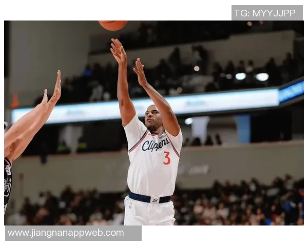 快船短短七个月从强队沦为垫底阵容构建令人失望 快船短短七个月从强队沦为垫底阵容构建令人失望