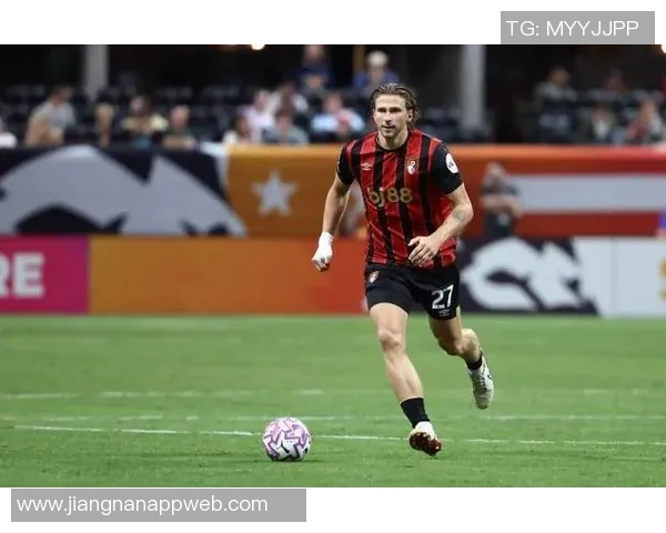 恩里克因伤病潮调整战术多名球员尝试伪九号位新角色