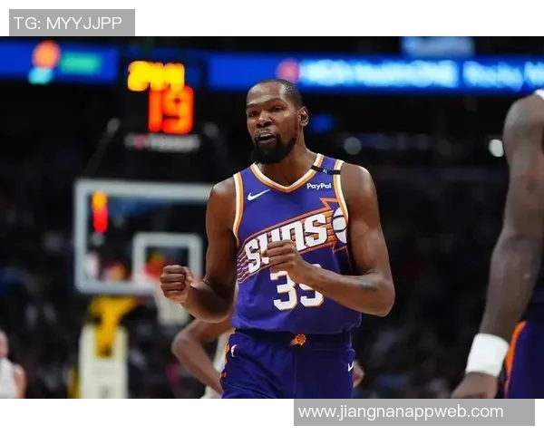 约基奇盛赞杜兰特关键时刻的绝佳表现称其为传奇球员