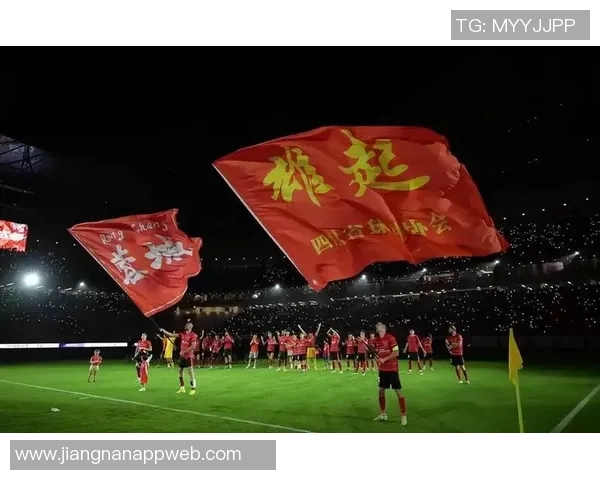 亚足联对蓉城处以3000美元罚款因球迷向蔚山球员投掷水瓶事件